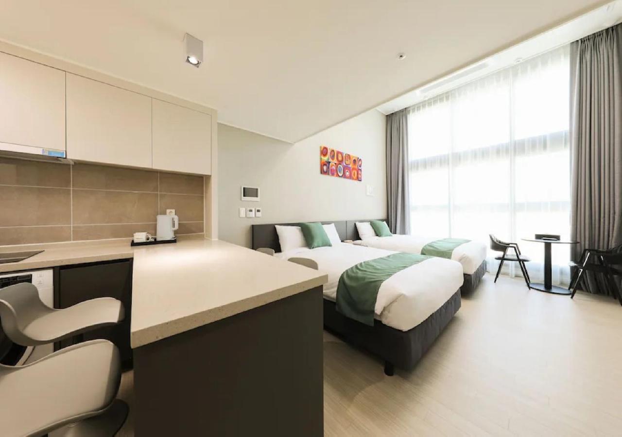 Coopstay Yeosu Hotel Exterior foto